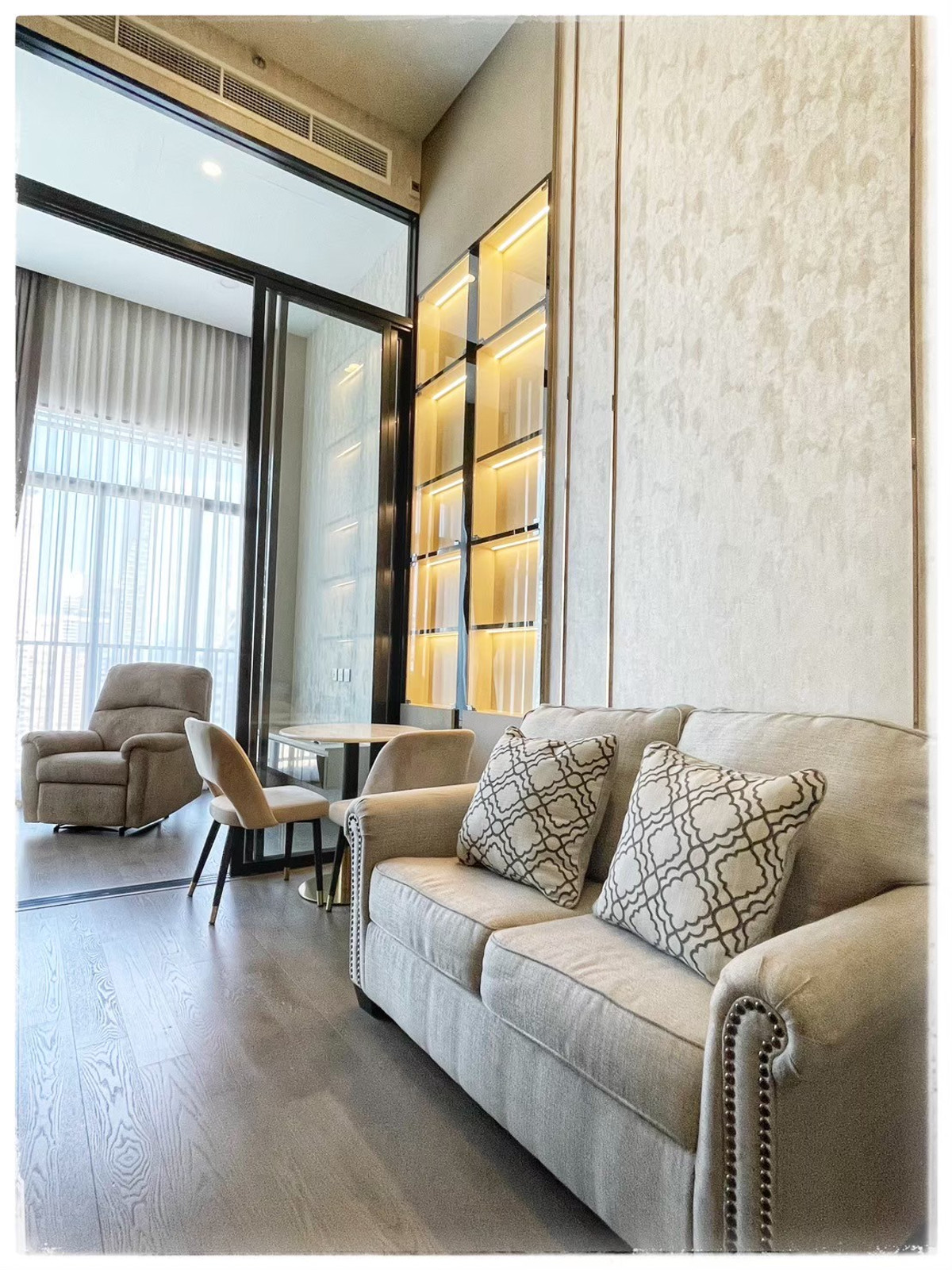 ให้เช่าคอนโดราชเทวี พญาไท : For Rent Park Origin Ratchathewi | Near BTS Ratchathewi | Fully Furnished | Prime Location