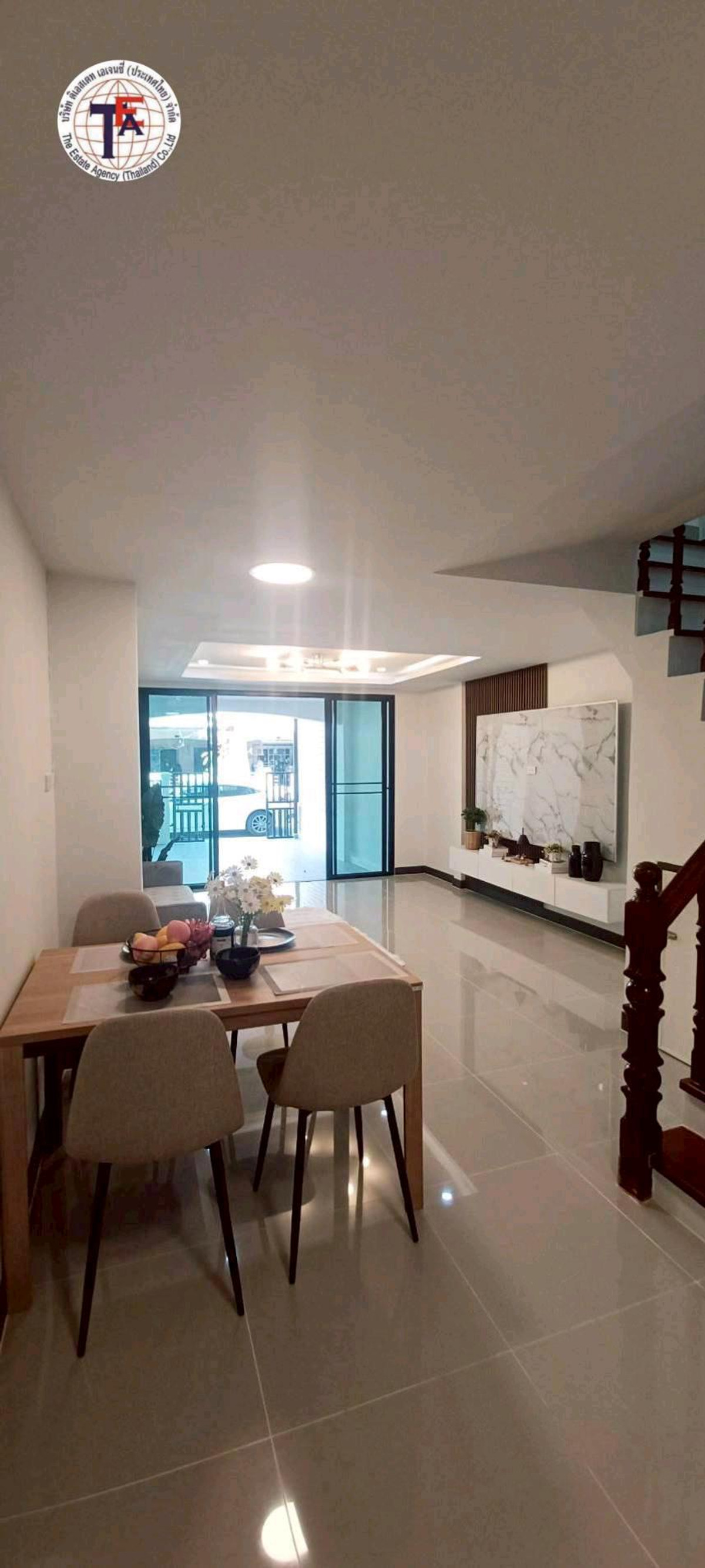 ขายทาวน์โฮมนวมินทร์ รามอินทรา : ขายทาวน์เฮ้าส์ 2 ชั้น หมู่บ้านเคซี รามอินทรา 1 หทัยราษฎร์ 39 ซอย 17  ไทยรามัญ เลียบคลองสอง สำนักงานเขตคลองสามวา มีนบุรี แฟชั่นไอส์แลนด ์ซาฟารีเวิลด ์โรงพยาบาลสินแพทย ์ โรงพยาบาลนพรัตน์ รามอินทรารถ ไฟฟ้าสีชมพู