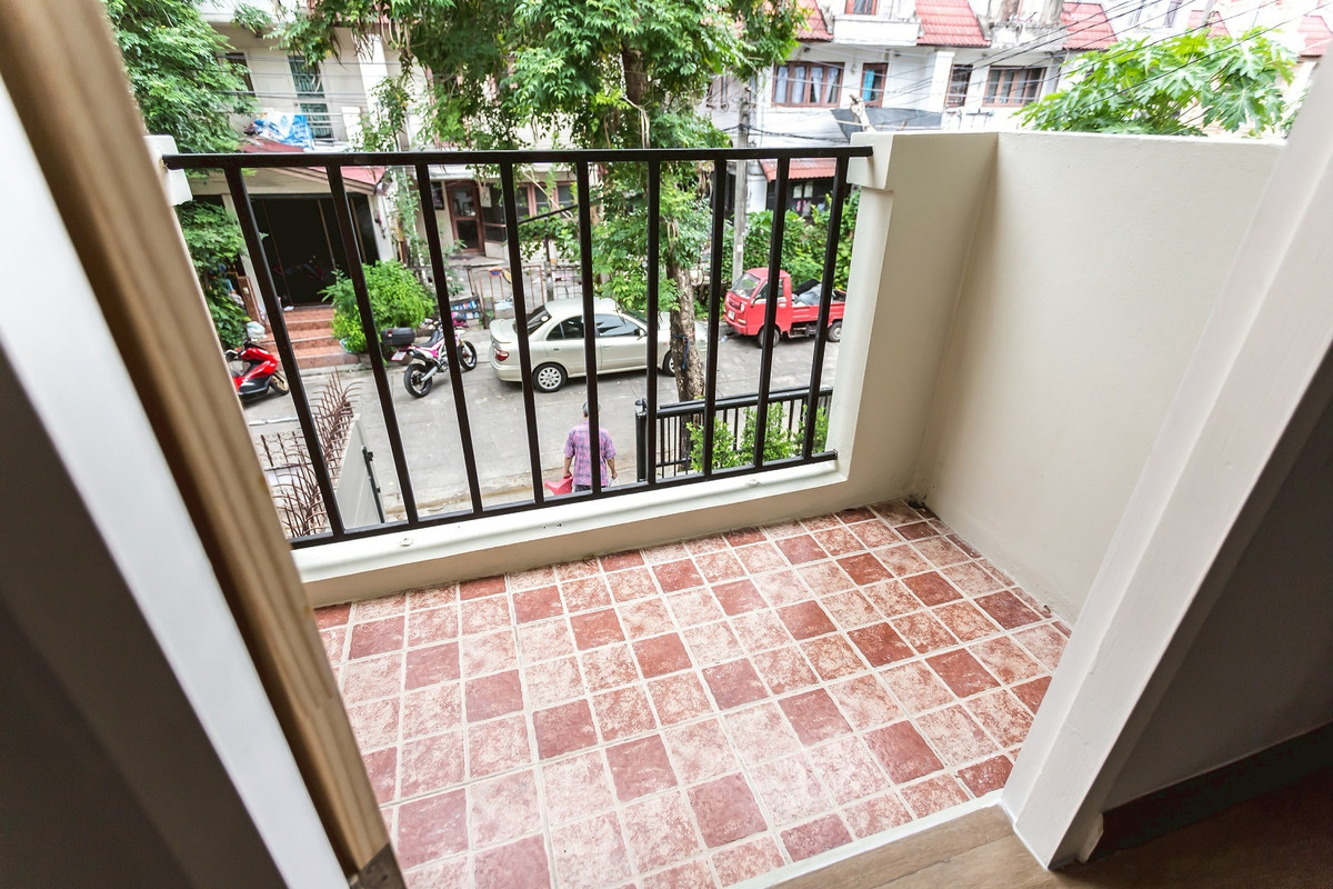 ขายทาวน์โฮมบางนา แบริ่ง ลาซาล : LTH13908 – ขายด่วน ! ทาวน์โฮมอุดมสุข ทำเลดีมาก  | Townhouse for Sale | Baan Lat Dao | Urgent Sale Townhome in Udomsuk | 140 sqm | 3 Beds 3 Baths | Near BTS Udom Suk | 5.5 MB | ทาวน์เฮ้าส์ขาย บ้านลัดดาว