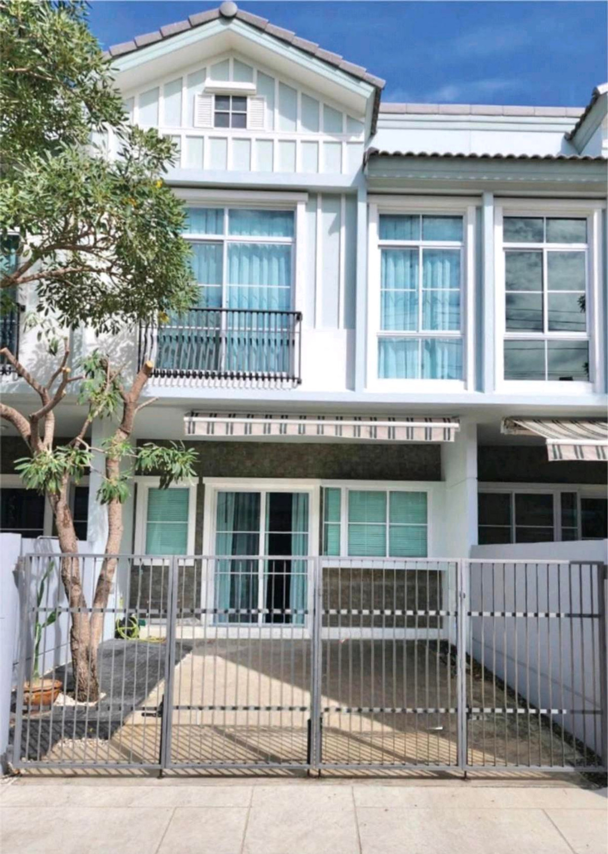 ให้เช่าทาวน์โฮมบางนา แบริ่ง ลาซาล : ✨ ทำเลดี ใกล้บางนา–ตราด เดินทางสะดวก เหมาะอยู่อาศัย พร้อมเข้าอยู่!!