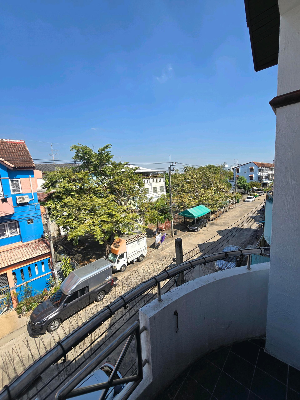 ให้เช่าทาวน์โฮมบางแค เพชรเกษม : 🏡 ให้เช่า ทาวน์โฮม 3 ชั้น พื้นที่ใช้สอยเยอะมาก ทำเลดีเดินทางสะดวกหมู่บ้านอยู่ติดถนนเลียบคลองทวีวัฒนา ถ.เพชรเกษม