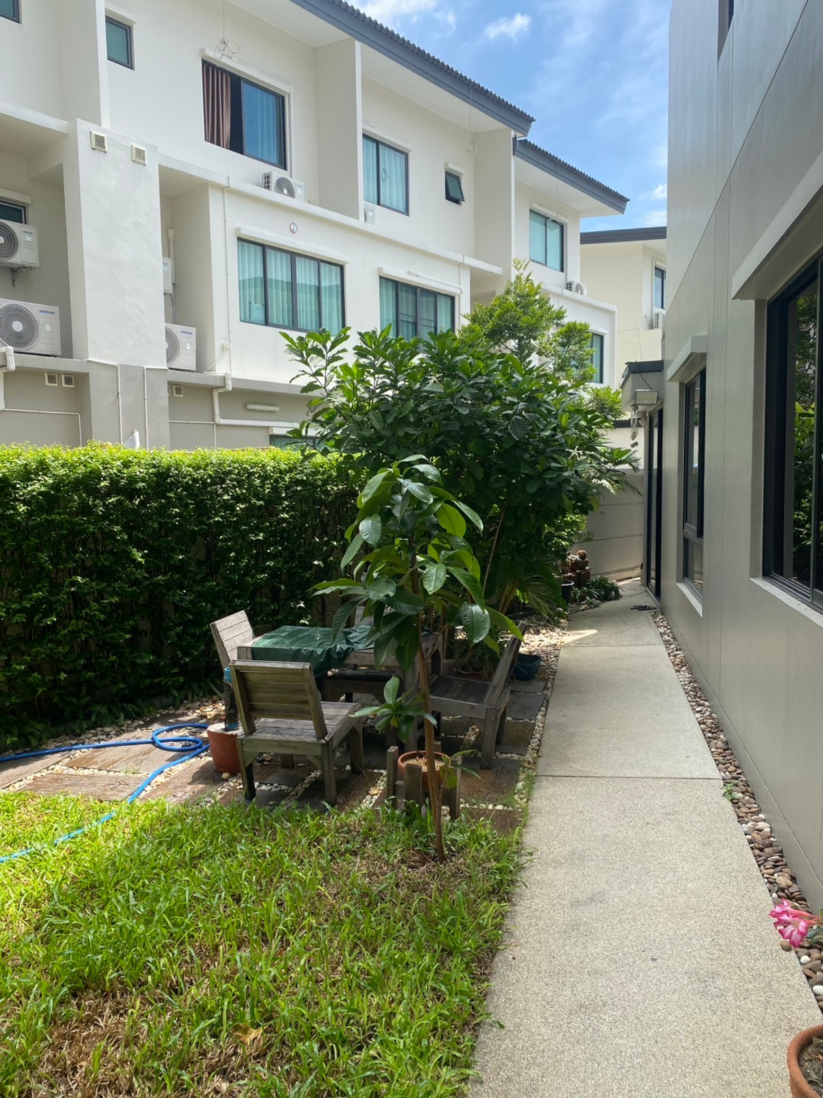 ขายทาวน์โฮมนนทบุรี บางใหญ่ บางบัวทอง : 95261 - ขายทาวน์โฮม 3 ชั้น ทาวน์ อเวนิว เมิร์จ รัตนาธิเบศร์ ต. เสาธงหิน อ.บางใหญ่ จ.นนทบุรี