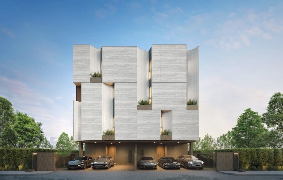 For SaleHouseBangna, Bearing, Lasalle : Providence Lane Lasalle Bangna, near BTS Bearing, only 5 minutes to Bangkok Patana School Code: H8152