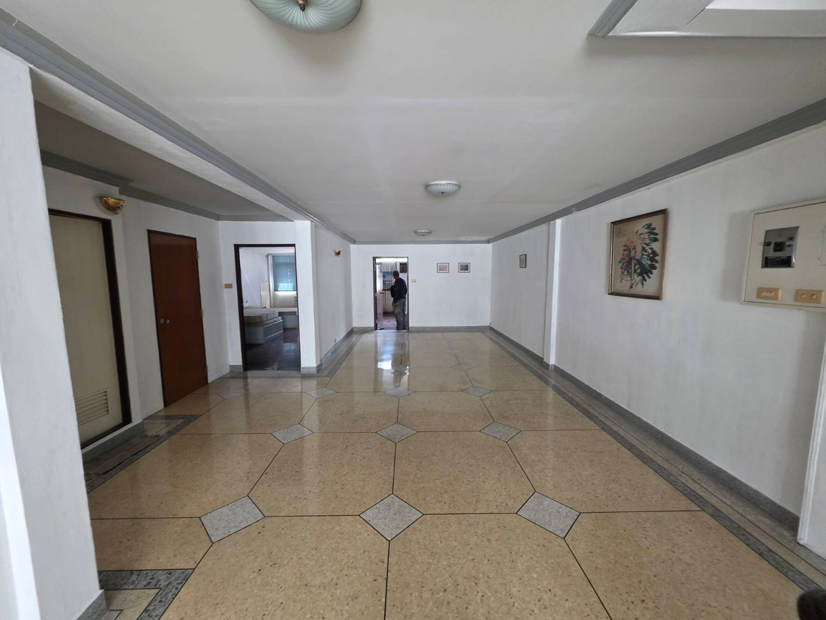 For RentShop HouseRama3 (Riverside),Satupadit : Commercial building for rent near Int-Intersect Rama 3, just 3 minutes.