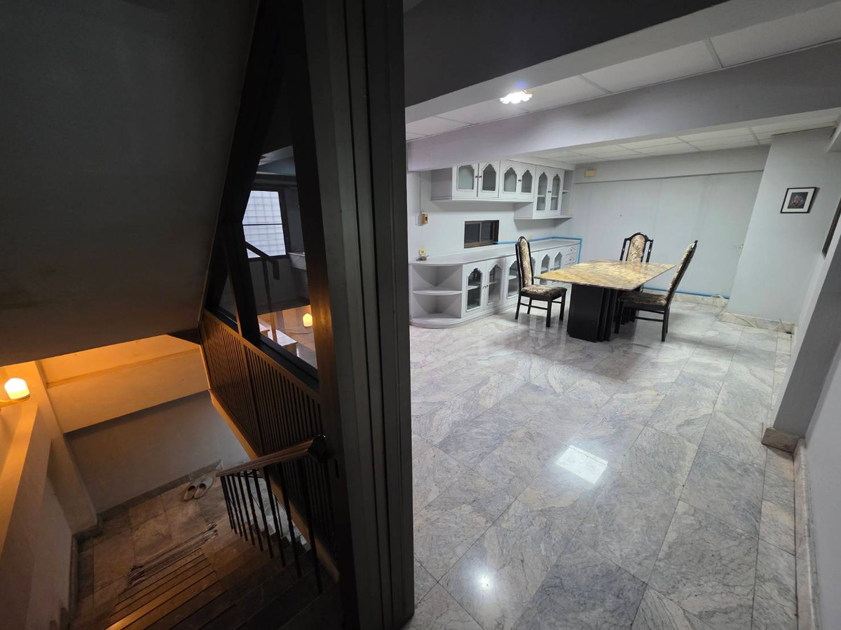 For RentShop HouseRama3 (Riverside),Satupadit : Commercial building for rent near Int-Intersect Rama 3, just 3 minutes.