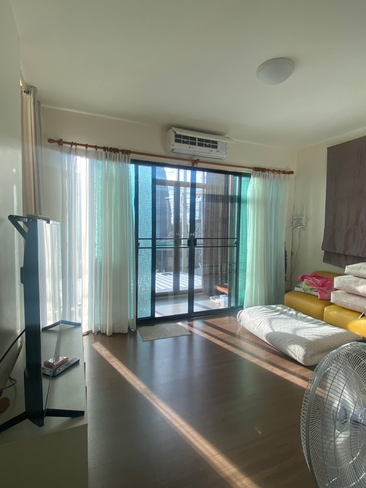 ขายทาวน์โฮมนนทบุรี บางใหญ่ บางบัวทอง : 95261 - ขายทาวน์โฮม 3 ชั้น ทาวน์ อเวนิว เมิร์จ รัตนาธิเบศร์ ต. เสาธงหิน อ.บางใหญ่ จ.นนทบุรี