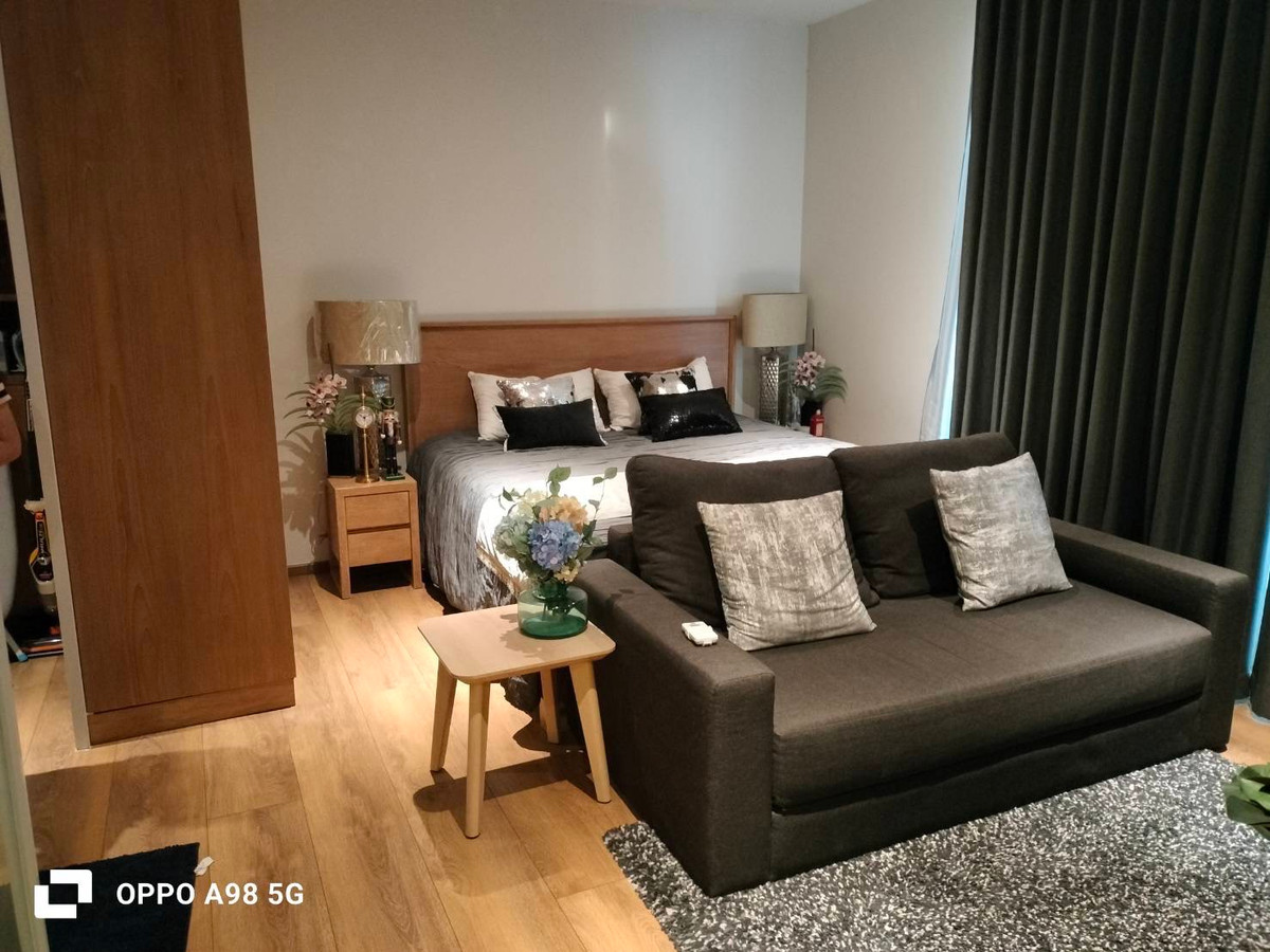 For RentCondoSukhumvit, Asoke, Thonglor : 📢(for rent) Park 24 near BTS Phrom Phong and The Em District shopping area.