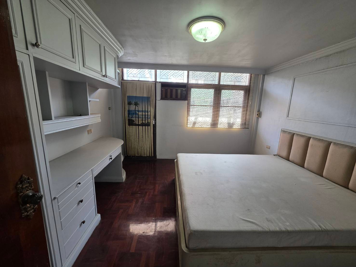 For RentShop HouseRama3 (Riverside),Satupadit : Commercial building for rent near Int-Intersect Rama 3, just 3 minutes.