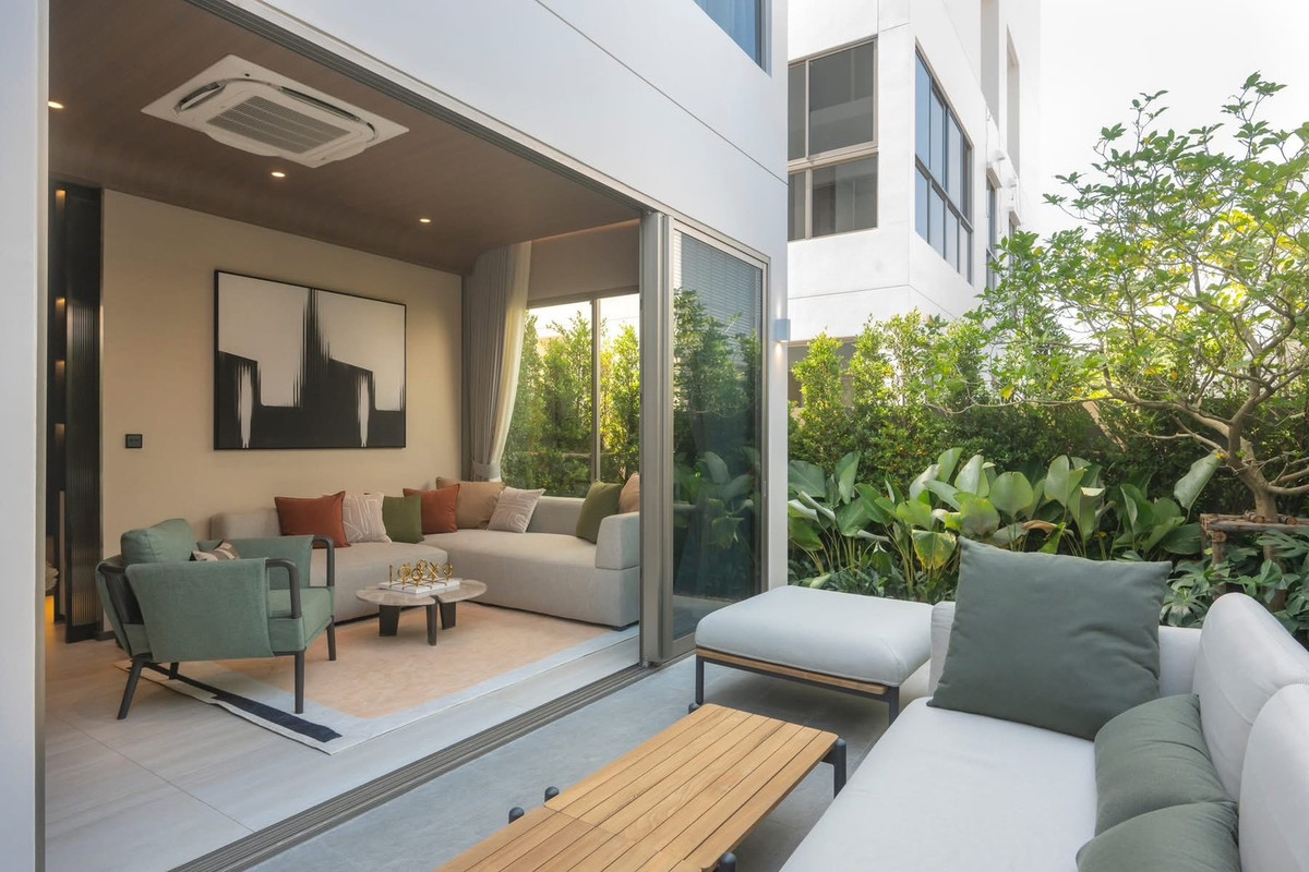 For SaleHouseBangna, Bearing, Lasalle : Providence Lane Lasalle Bangna, near BTS Bearing, only 5 minutes to Bangkok Patana School Code: H8152