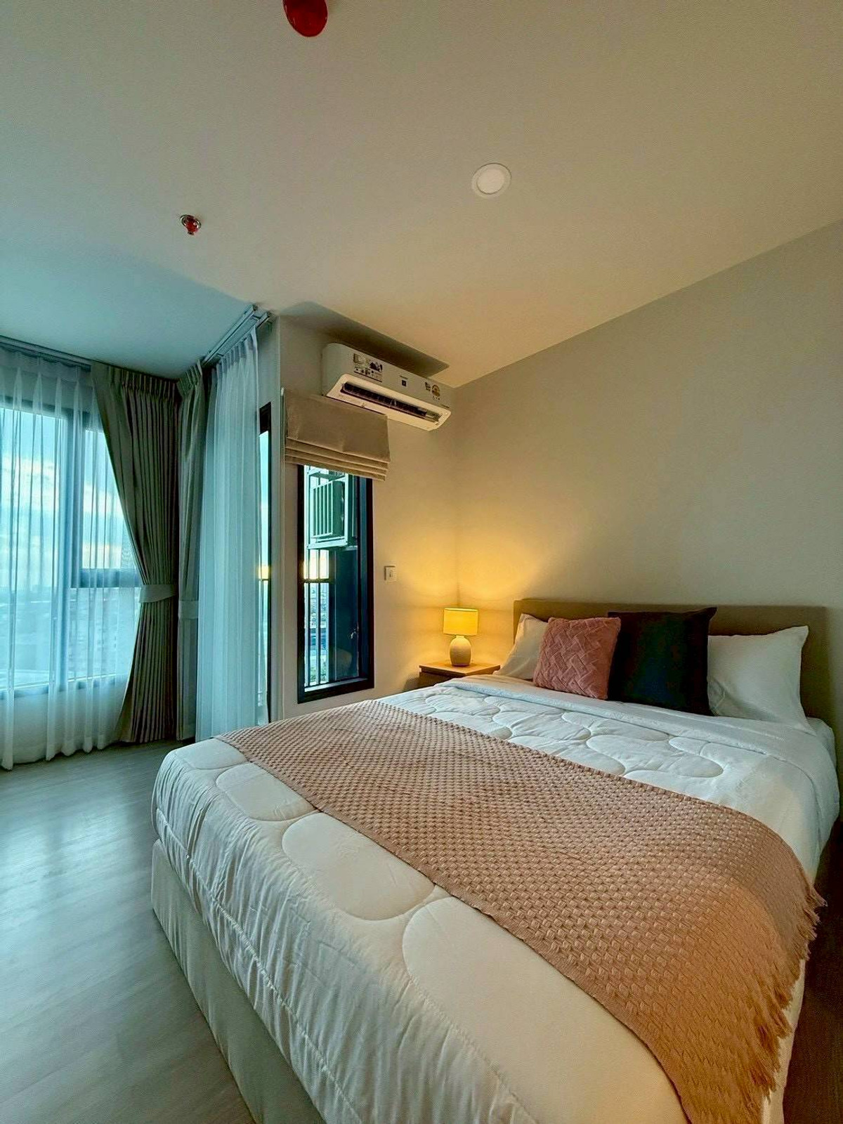 ให้เช่าคอนโดคลองเตย กล้วยน้ำไท : 🔴17,000฿🔴 𝗔𝘀𝗽𝗶𝗿𝗲 𝗦𝘂𝗸𝗵𝘂𝗺𝘃𝗶𝘁 - 𝗥𝗮𝗺𝗮 𝟰┃แอสปาย สุขุมวิท - พระราม 4 ✅ ใกล้ BTS พระโขนง ยินดีบริการ🙏สนใจทัก 𝙇𝙄𝙉𝙀 มานะคะ (ตอบไวมาก):​📱 รหัสทรัพย์​ 6812-1502📱: ไอดีไลน์:@bbcondo88