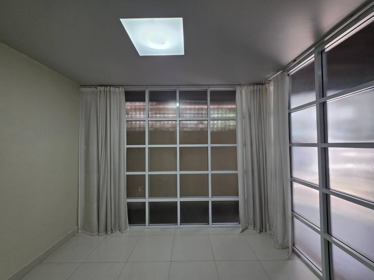 For RentShop HouseRama3 (Riverside),Satupadit : Commercial building for rent near Int-Intersect Rama 3, just 3 minutes.