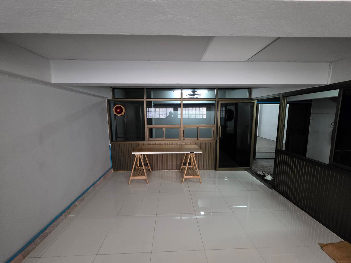 For RentShop HouseRama3 (Riverside),Satupadit : Commercial building for rent near Int-Intersect Rama 3, just 3 minutes.