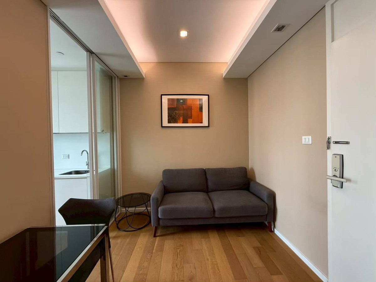 ให้เช่าคอนโดลาดพร้าว เซ็นทรัลลาดพร้าว : The Saint Residence | 1 ห้องนอน ใกล้ MRT พหลโยธิน & BTS ห้าแยกลาดพร้าว | 15,000 บาท/เดือน