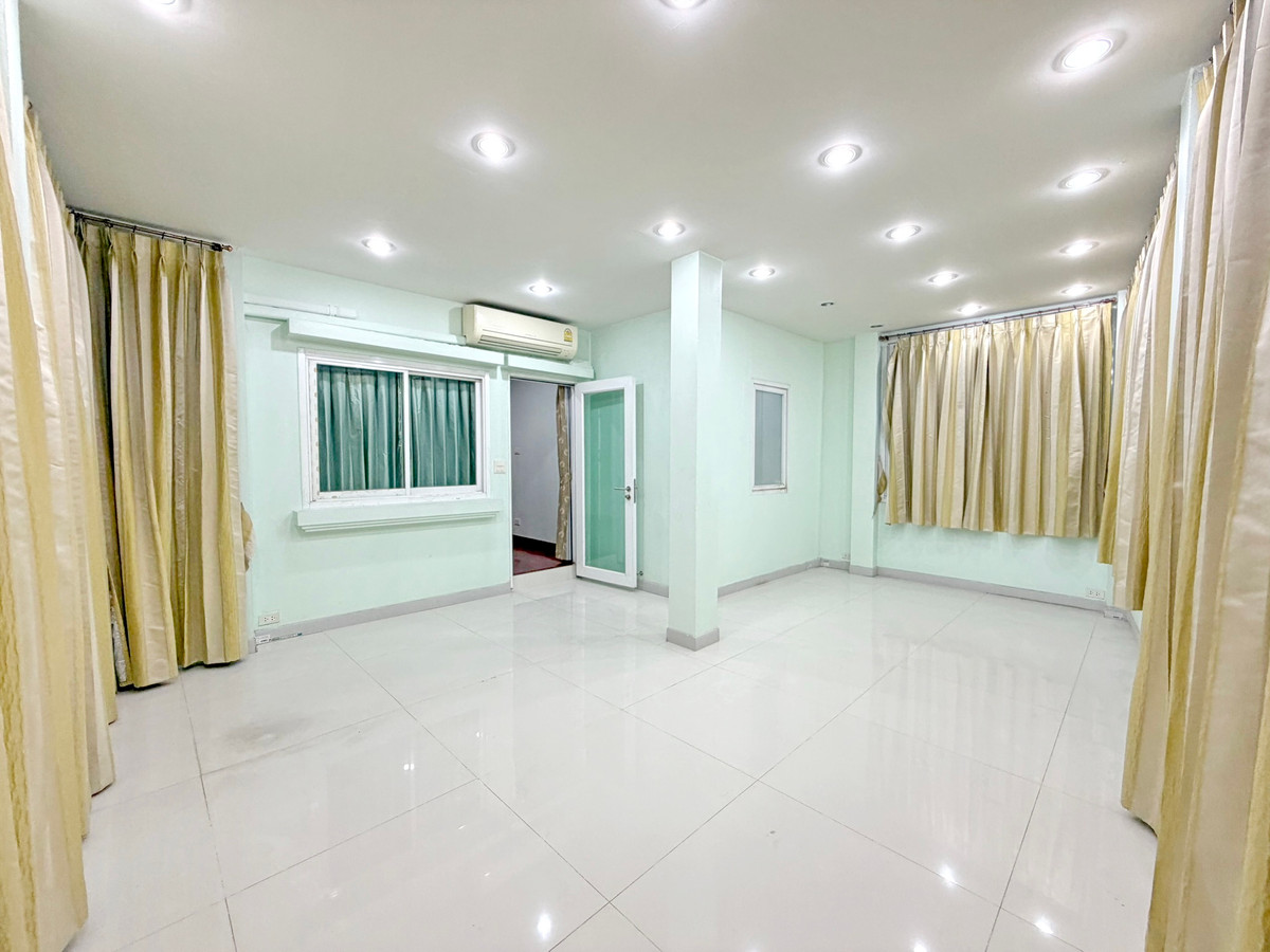 For SaleHome OfficeRatchadapisek, Huaikwang, Suttisan : HK0645♛♚Townhome 3 bedrooms for rent𝓼for sale⚝Ratchada-Sutthisan♜MRT Sutthisan∞099-5919653,065-9423251▚Line@sureresidence