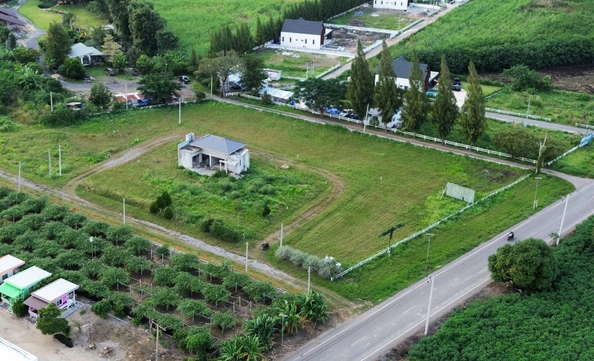 For SaleLandPak Chong KhaoYai : 🎯 Pin it quickly! “Small plot“ Rare Item, Wang Sai-Khao Yai zone, direct installments, 10 installments! Free interest.