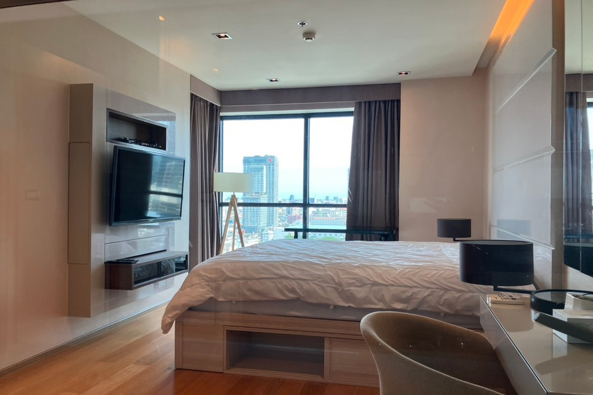CondoSathorn, Narathiwat : 🔥 For Sale - Rent !! corner room, high floor 18++, rare item!! 🔥 Code C20250700034..........The Address Sathorn, 1 bedroom, 1 bathroom, furnished, ready to move in, Special Deal!!📣📣