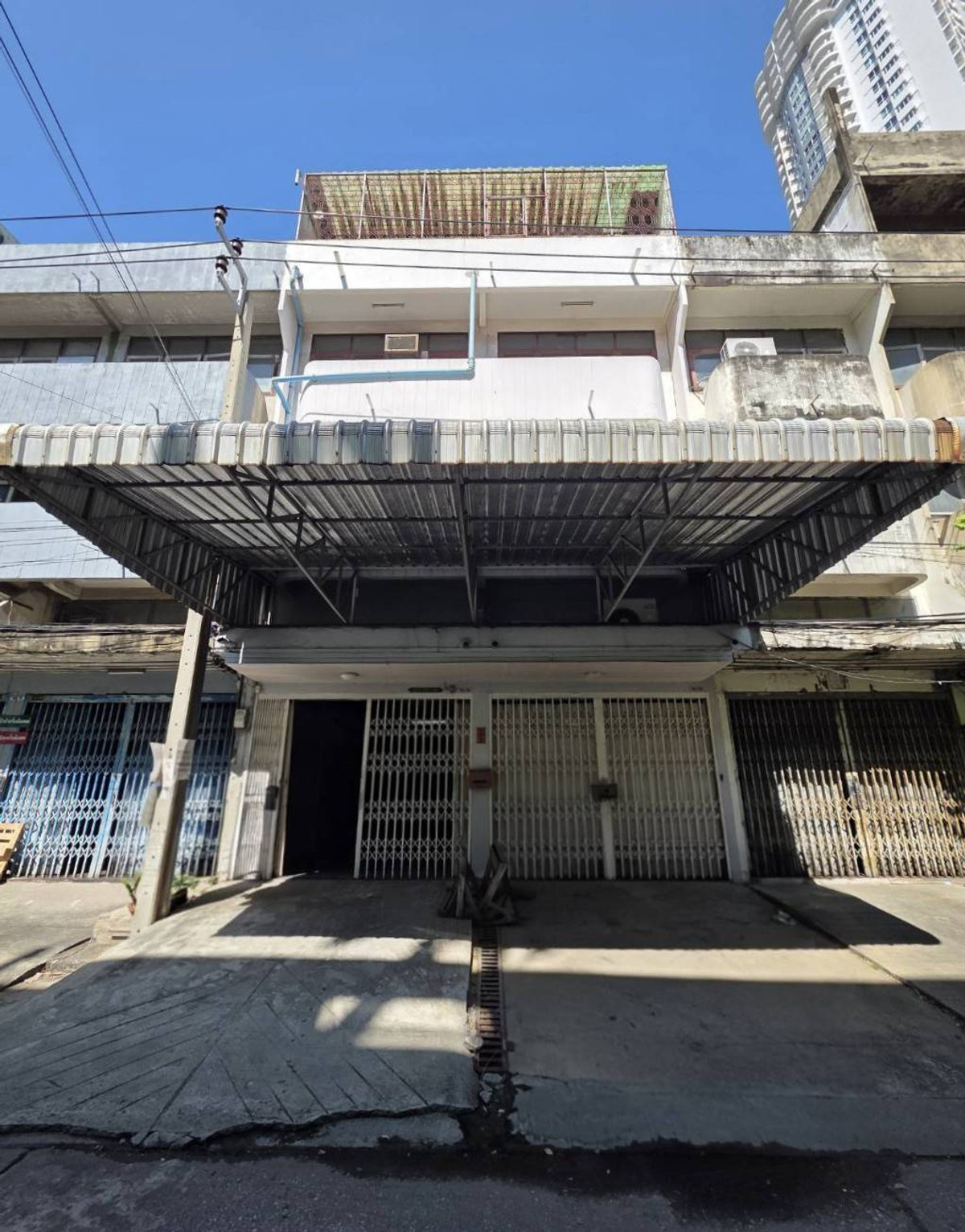 ให้เช่าอาคารพาณิชย์พระราม 3 สาธุประดิษฐ์ : ให้เช่า อาคารพาณิชย์ ใกล้ อินท์-อินเตอร์เซค พระราม 3 เพียง 3 นาที