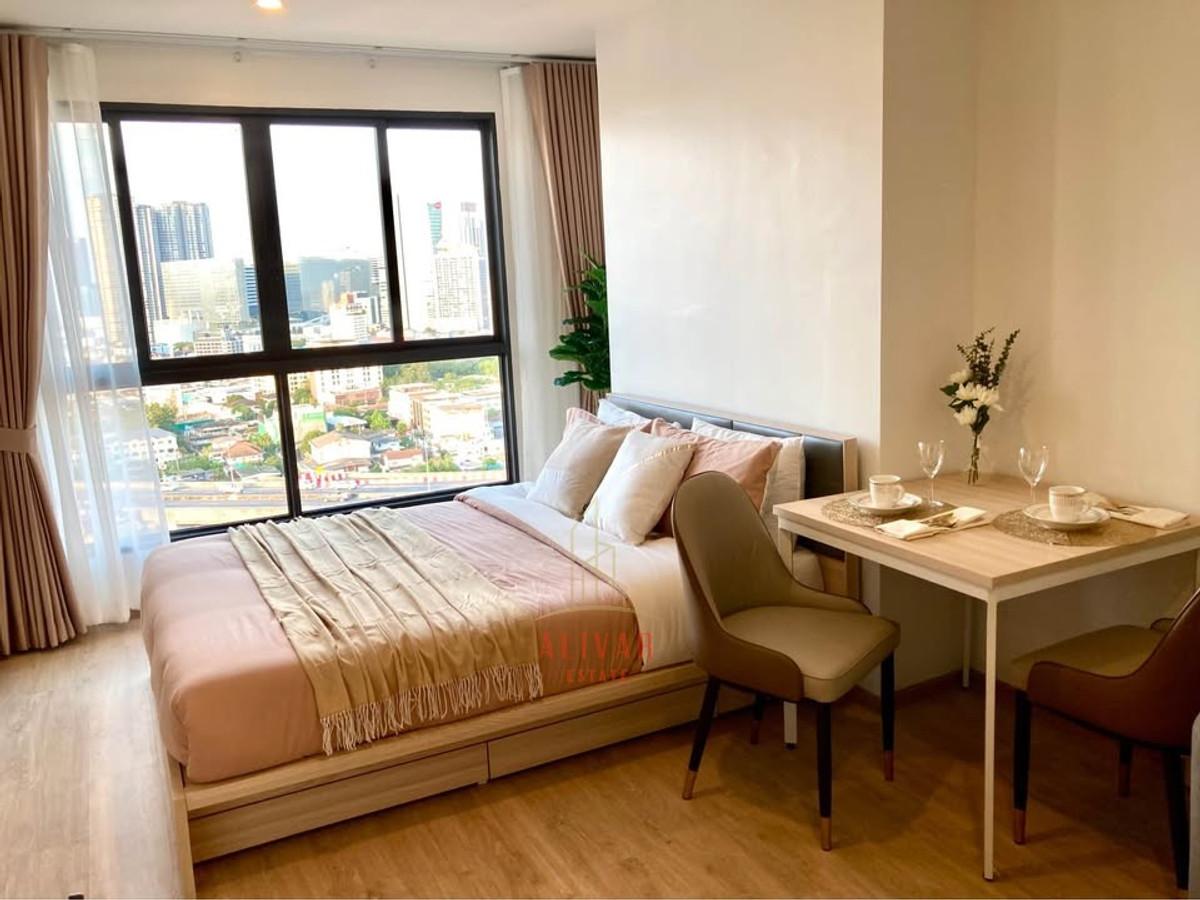 For RentCondoBangna, Bearing, Lasalle : RC121925 Condo newly renovated for Rent at IDEO O2 near BTS Bangna and Bangkok Mall.