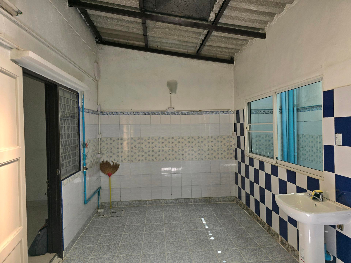 ให้เช่าทาวน์โฮมบางแค เพชรเกษม : 🏡 ให้เช่า ทาวน์โฮม 3 ชั้น พื้นที่ใช้สอยเยอะมาก ทำเลดีเดินทางสะดวกหมู่บ้านอยู่ติดถนนเลียบคลองทวีวัฒนา ถ.เพชรเกษม