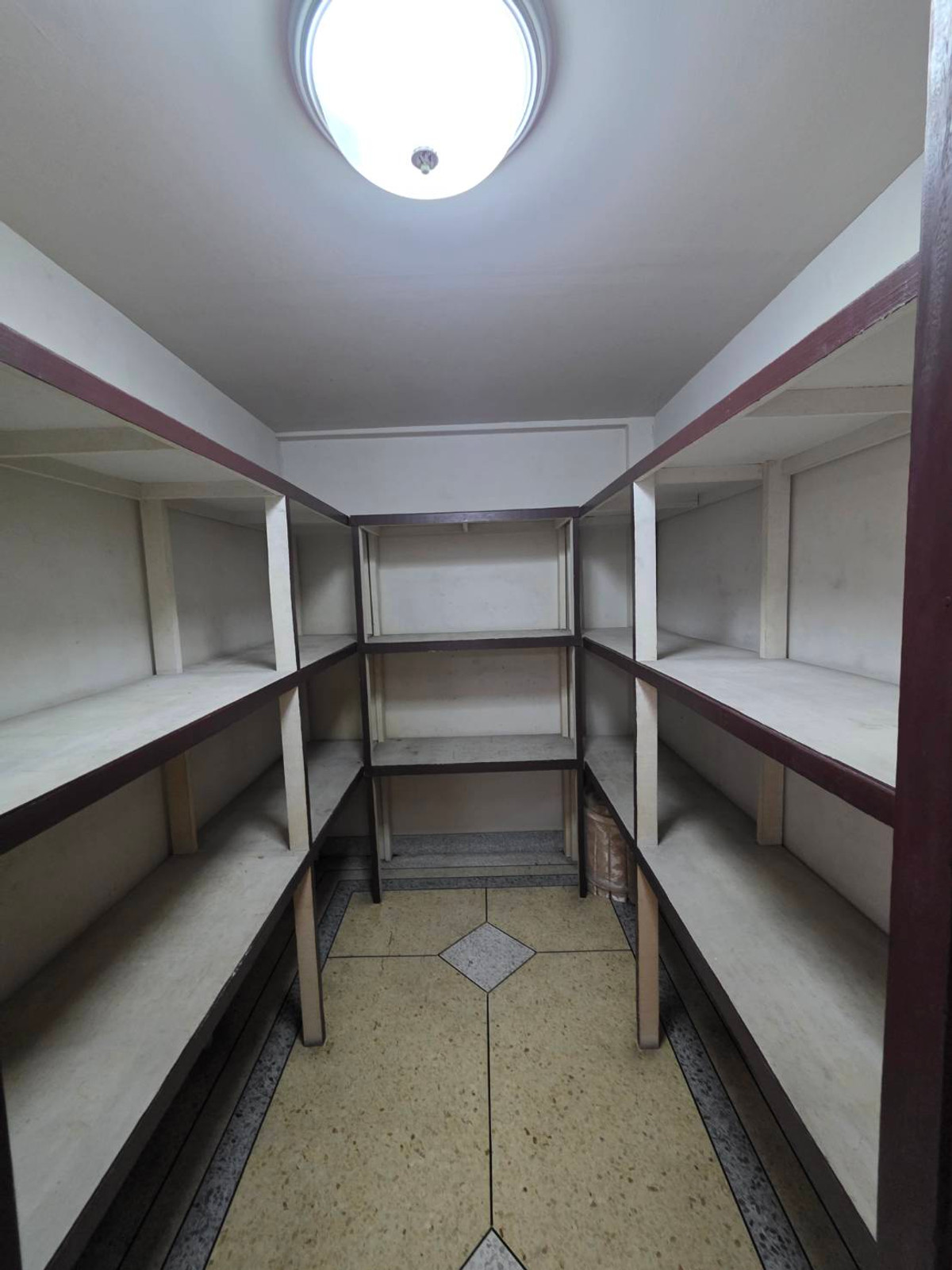 For RentShop HouseRama3 (Riverside),Satupadit : Commercial building for rent near Int-Intersect Rama 3, just 3 minutes.