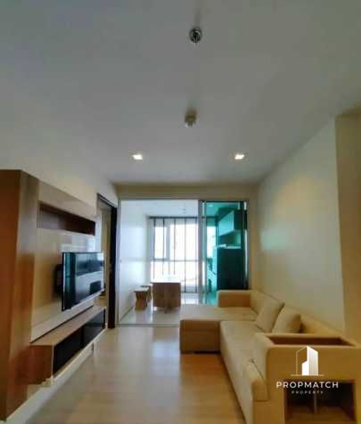 ขายคอนโดสาทร นราธิวาส : ✨Flash Deal ✨Rhythm Sathorn ( 1Bed 1Bath 45SQM.) พร้อมอยู่ ! เพียง 5,250,000 บาท Tel.0981315848 @propmatch