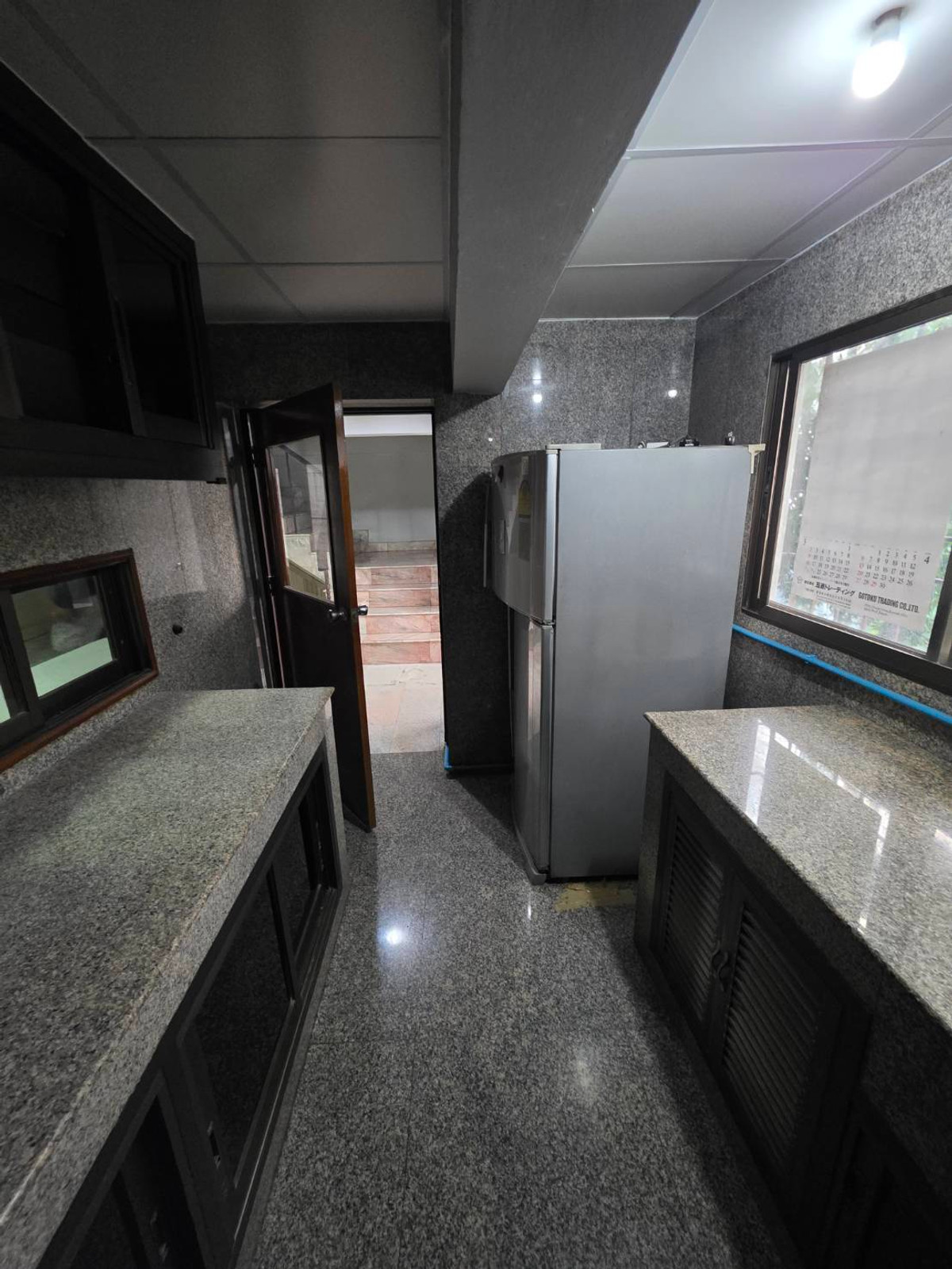 For RentShop HouseRama3 (Riverside),Satupadit : Commercial building for rent near Int-Intersect Rama 3, just 3 minutes.