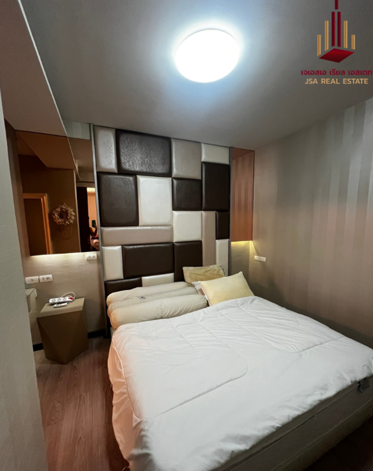 For SaleCondoKasetsart, Ratchayothin : Urgent sale, Supalai Condo, Kaset Intersection, 1 large bedroom, 50 sq m, beautifully decorated, ready to move in, room never rented out, if interested, contact Mr. James Mar.