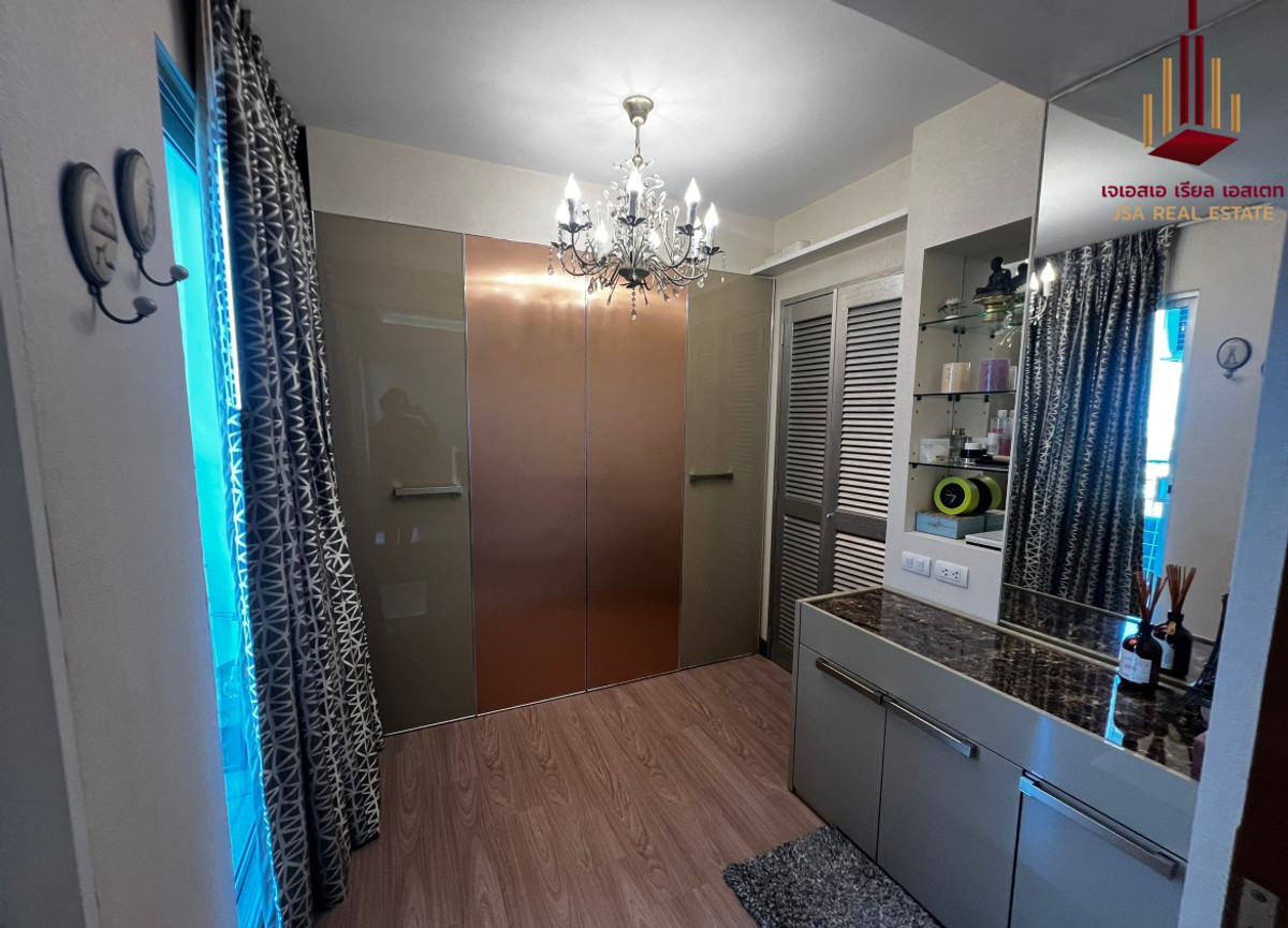 For SaleCondoKasetsart, Ratchayothin : Urgent sale, Supalai Condo, Kaset Intersection, 1 large bedroom, 50 sq m, beautifully decorated, ready to move in, room never rented out, if interested, contact Mr. James Mar.