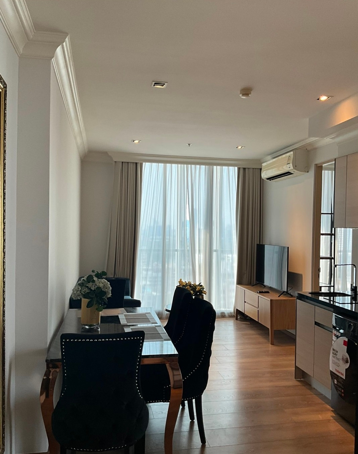 For RentCondoSukhumvit, Asoke, Thonglor : 📢(for rent) Park 24 2 bedrooms near BTS Phrom Phong and The Em District shopping area.