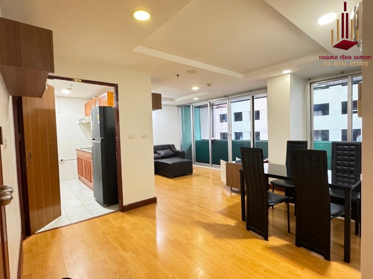 For SaleCondoWongwianyai, Charoennakor : ✨ For Sale: The Master Sathorn Executive Condo ✨ 💰 Only 8,450,000 THB