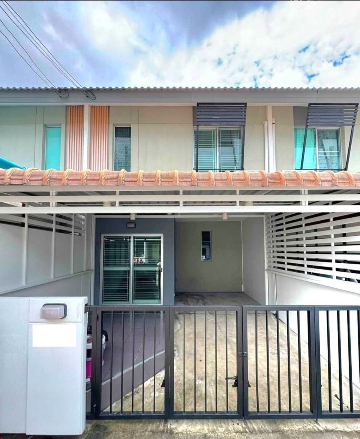 For SaleTownhomeSamut Prakan,Samrong : 16 sq m, 3 bedrooms, 2 bathrooms, 2-story townhome, Baan Pruksa 87/2 Srinakarin, Bangna, Pruksa Avenue