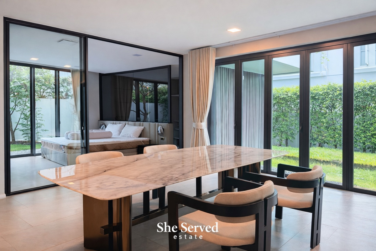 For RentHousePattanakan, Srinakarin : ▲ VIVE 2 Krungthep Kreetha ▲ 4 bedrooms | 5 bathrooms | 1 maids room | There is an elevator | Cat friendly🐱