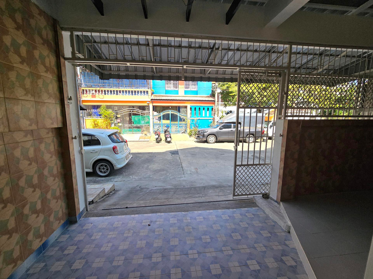 ให้เช่าทาวน์โฮมบางแค เพชรเกษม : 🏡 ให้เช่า ทาวน์โฮม 3 ชั้น พื้นที่ใช้สอยเยอะมาก ทำเลดีเดินทางสะดวกหมู่บ้านอยู่ติดถนนเลียบคลองทวีวัฒนา ถ.เพชรเกษม