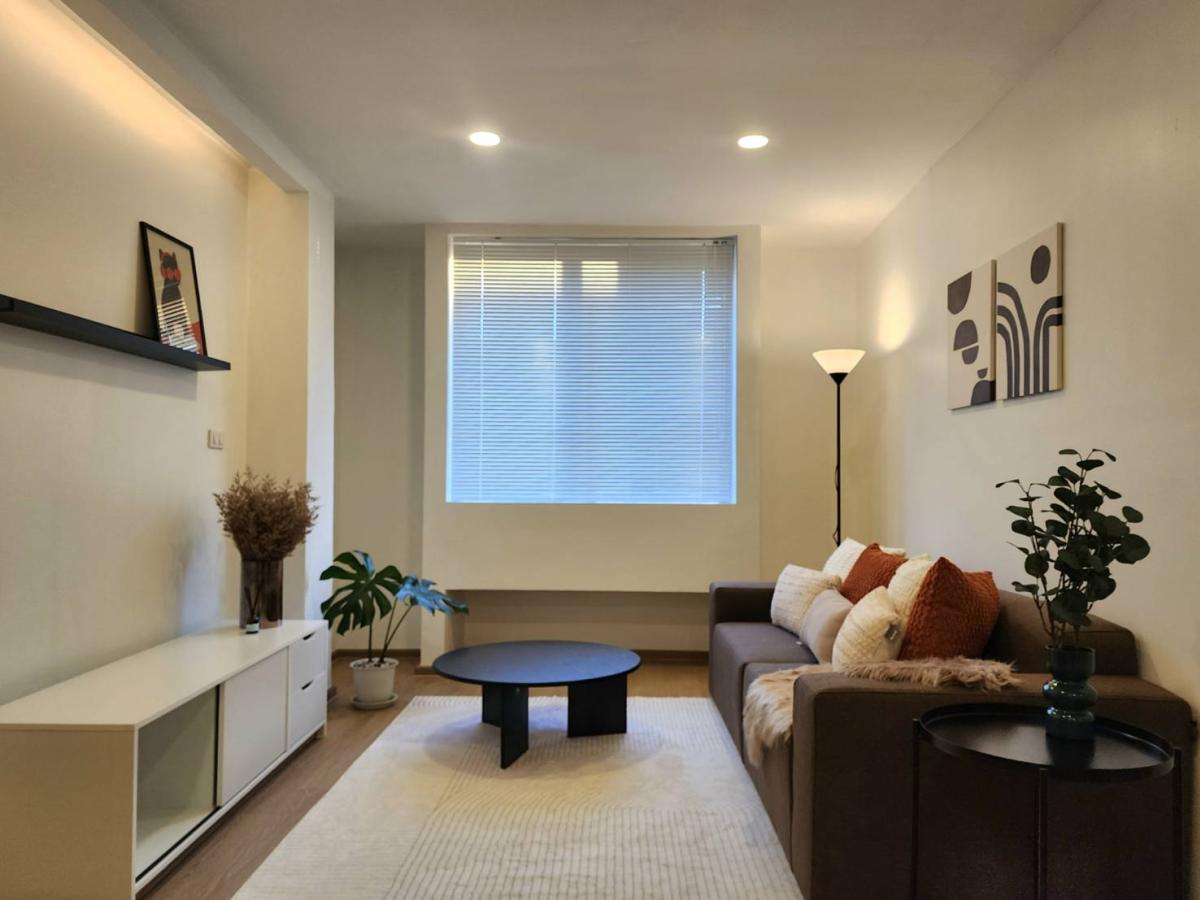 For SaleCondoBangna, Bearing, Lasalle : 🔥For Sale 🌟Newly Renovated 🧳Move-In Ready 🏢Condo The Parkland Bangna 37.4 sq.m.