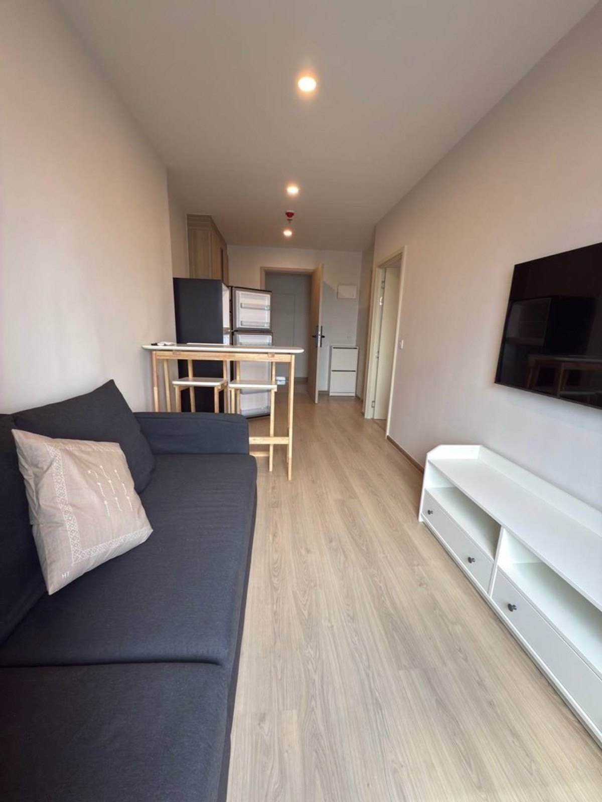 ให้เช่าคอนโดคลองเตย กล้วยน้ำไท : Best Price 1BR at Life Rama 4 Asoke 