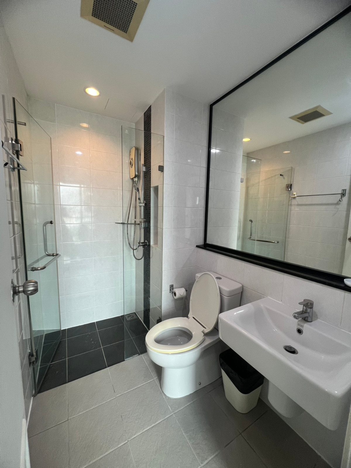 ให้เช่าคอนโดปิ่นเกล้า จรัญสนิทวงศ์ : ให้เช่า คอนโด เดอะทรีริโอ บางอ้อ สเตชั่น ส่วนกลางใหญ่ดีมาก ติด MRT บางอ้อ 