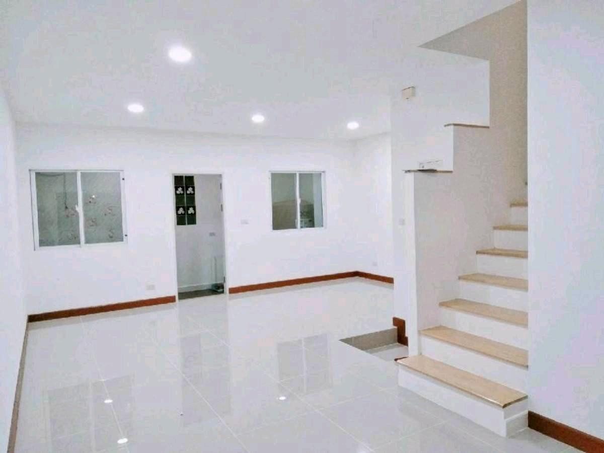For RentTownhomeRathburana, Suksawat : For rent Pleno Village Suksawat-Rama 3 (Soi Suksawat 30) 3 bedrooms, 2 bathrooms, corner unit, ready to move in.