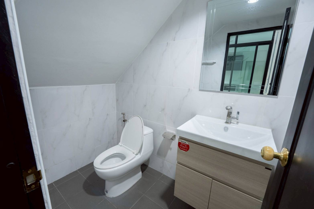 ขายอาคารพาณิชย์นนทบุรี บางใหญ่ บางบัวทอง : 🔥 ออฟฟิศ สำนักงาน 🔥 อาคารพาณิชย์ ตลาดบางใหญ่ / 4 ชั้น (ขาย), Commercial Building Bangyai Market / 4 Storey (FOR SALE) AOM014