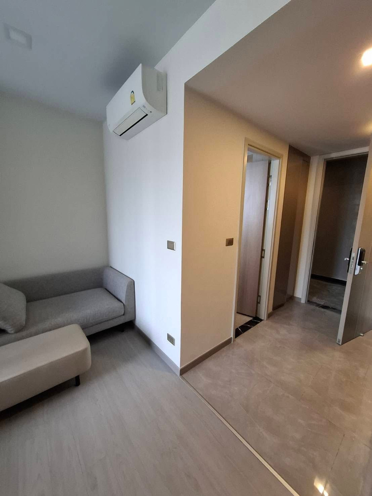 ให้เช่าคอนโดพระราม 9 เพชรบุรีตัดใหม่ RCA : ให้เช่า 🔥 One9Five Asoke - Rama 9 🔥 ใกล้ MRT พระราม 9 เฟอร์นิเจอร์ และ เครื่องใช้ไฟฟ้าครบ 