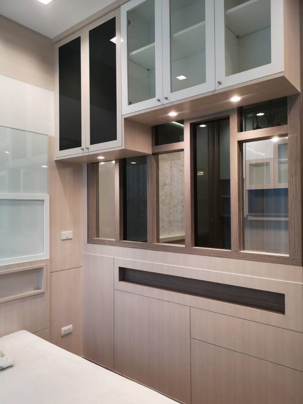 ขายคอนโดพระราม 9 เพชรบุรีตัดใหม่ RCA : 🔥 ขายด่วน 🔥  ถูกสุด ห้องสวย  ห้องรองมุม ห้องจริงกว้าง  วิวดีมาก วิวสระ   Call 0619824959