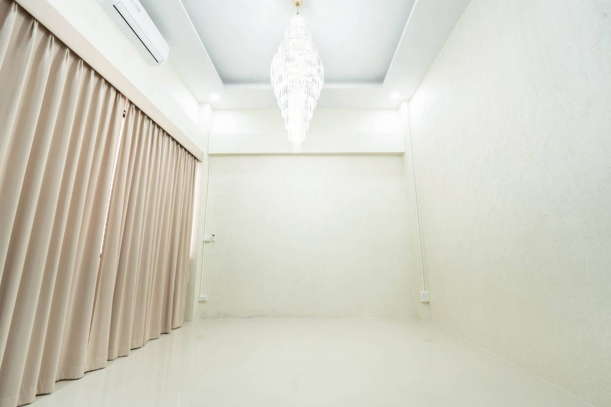 ขายอาคารพาณิชย์นนทบุรี บางใหญ่ บางบัวทอง : 🔥 ออฟฟิศ สำนักงาน 🔥 อาคารพาณิชย์ ตลาดบางใหญ่ / 4 ชั้น (ขาย), Commercial Building Bangyai Market / 4 Storey (FOR SALE) AOM014