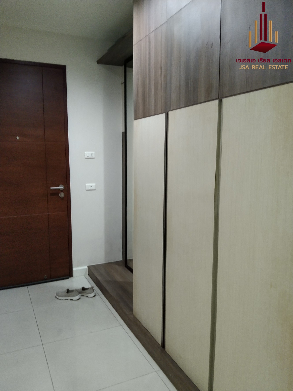 For SaleCondoNana, North Nana,Sukhumvit13, Soi Nana : ✨ For Sale: Sukhumvit City Resort Condo ✨ 💰 Only 8,800,000 THB