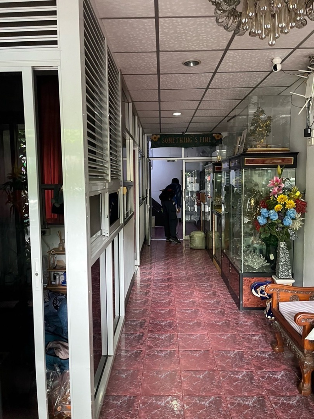 For RentShop HouseSukhumvit, Asoke, Thonglor : For rent: 2 commercial buildings on the main road, Sukhumvit, along the BTS Phrom Phong • Thonglor line.