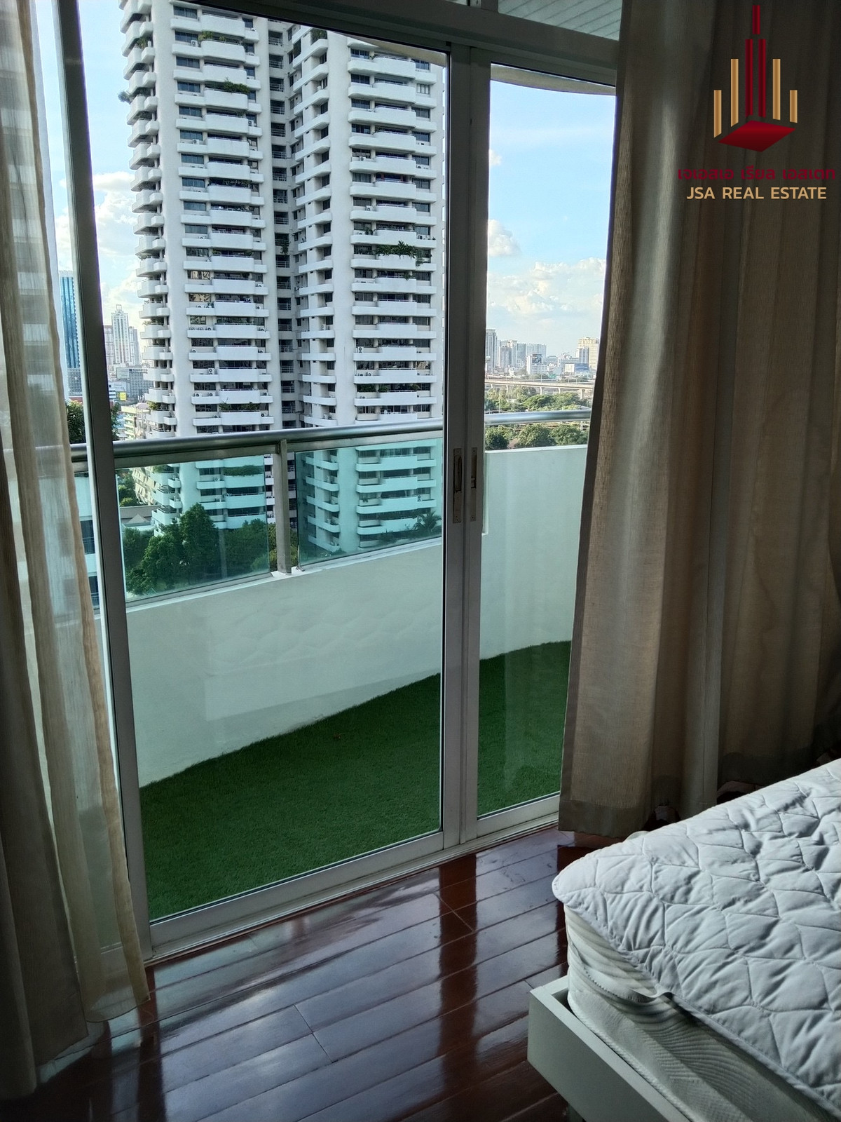 For SaleCondoNana, North Nana,Sukhumvit13, Soi Nana : ✨ For Sale: Sukhumvit City Resort Condo ✨ 💰 Only 8,800,000 THB