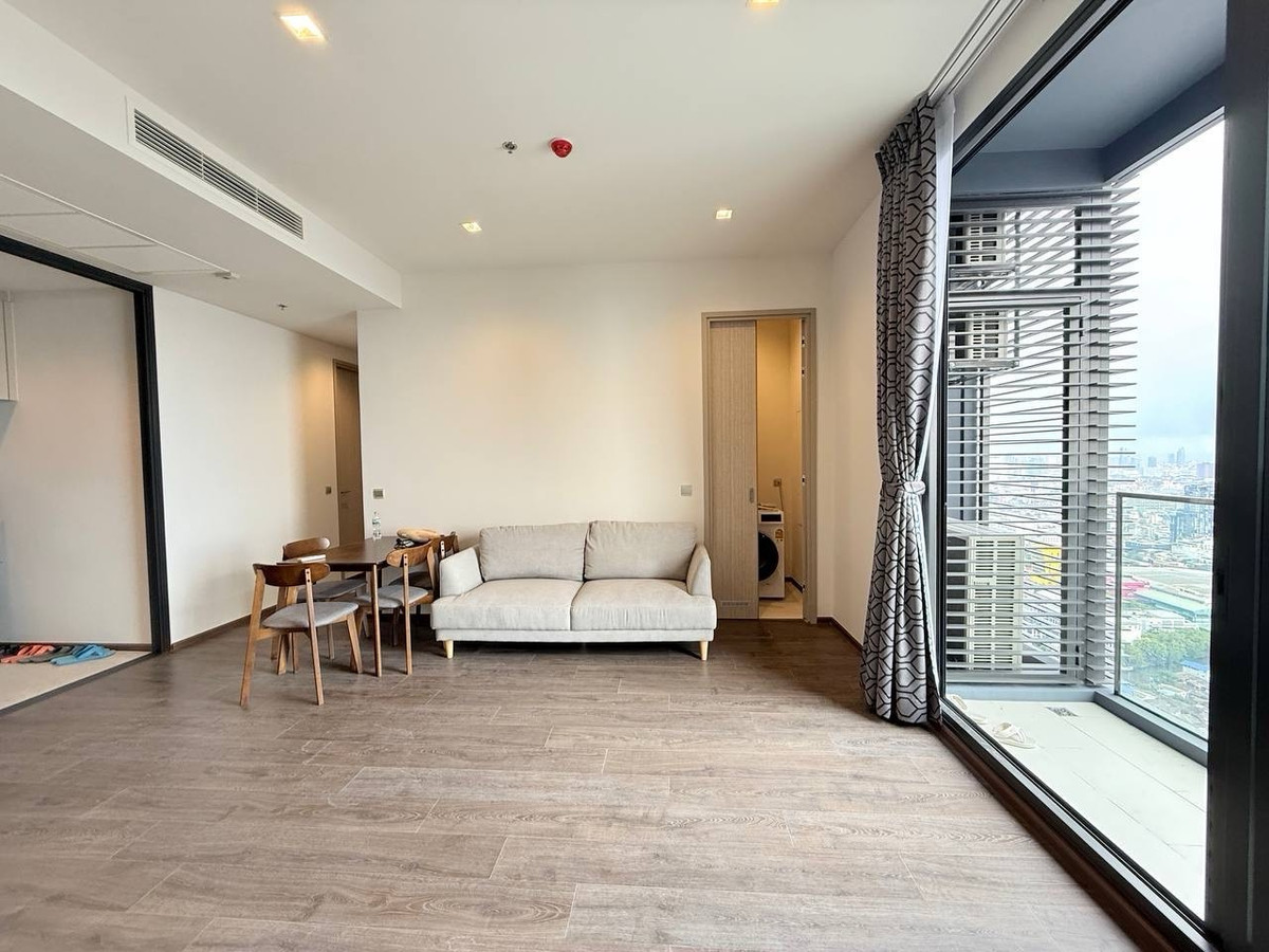 ให้เช่าคอนโดราชเทวี พญาไท : 2BR on 41st Floor. Nearby Siam Paragom 