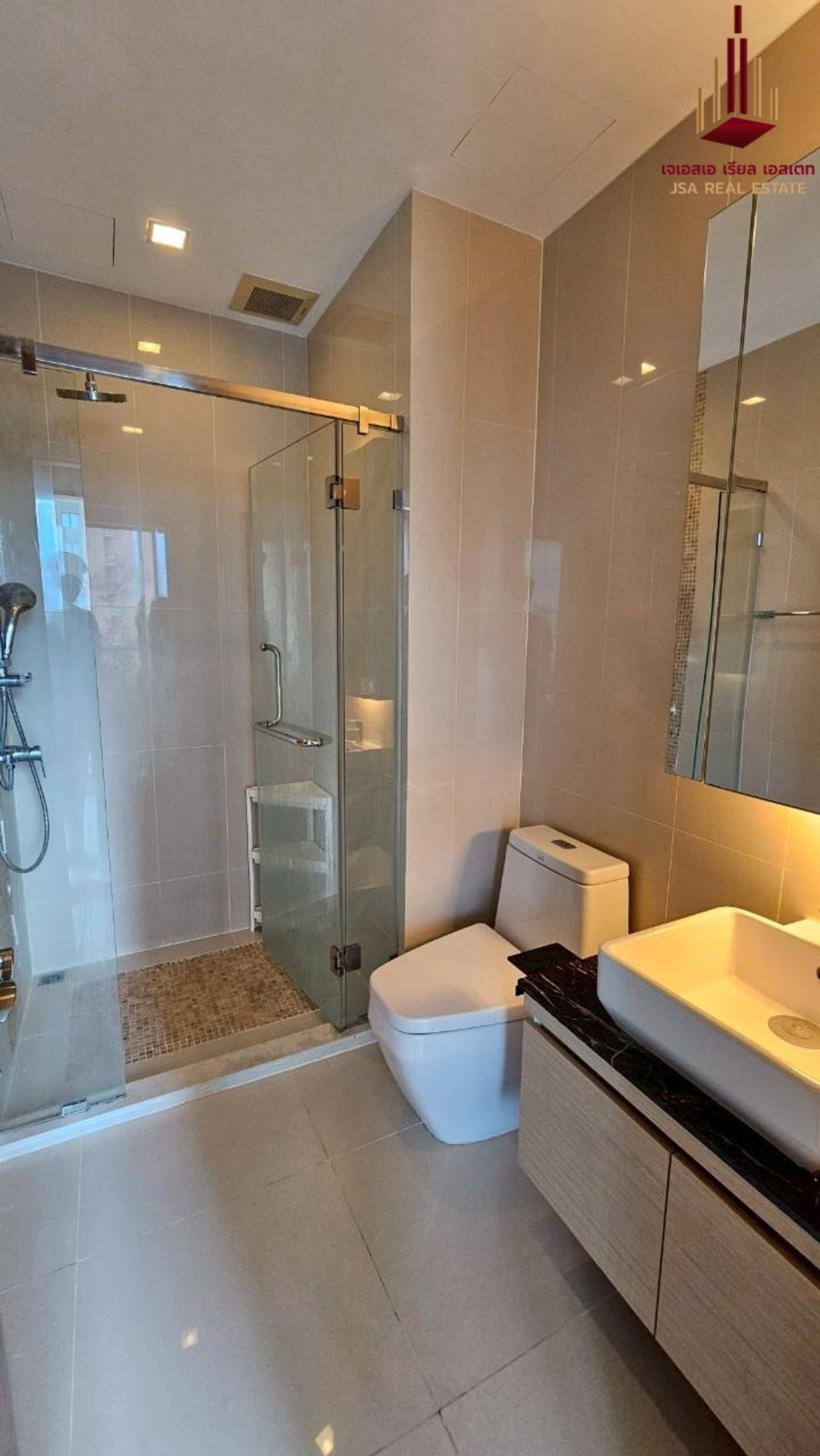 ให้เช่าคอนโดพระราม 9 เพชรบุรีตัดใหม่ RCA : ✨ For Rent: Q Asoke Condo ✨ 💰 Only 20,000 THB/month