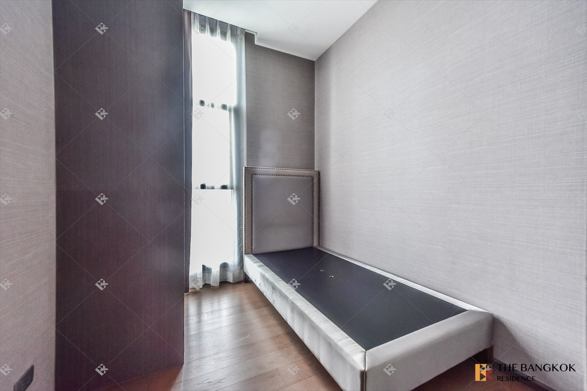 For SaleCondoSathorn, Narathiwat : 🔥 Ultra-Rare in Sathorn! 3 Bedroom The Diplomat Sathorn Near Bts Surasak