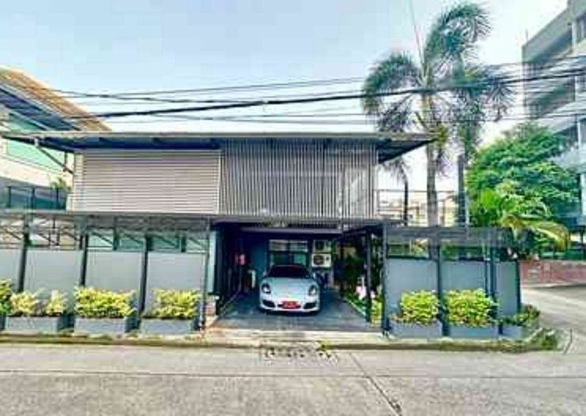 For RentHouseChokchai 4, Ladprao 71, Ladprao 48, : Single house for rent in Ladprao 83, beautiful corner house. 🏘️💰💰