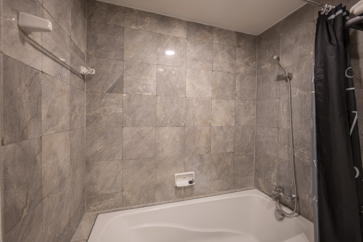 For SaleCondoRatchathewi,Phayathai : 🔥Urgent Sale!🔥 Pruksasiri 1 Ratchathewi House, near BTS Ratchathewi Station, fully furnished, ready to move in.