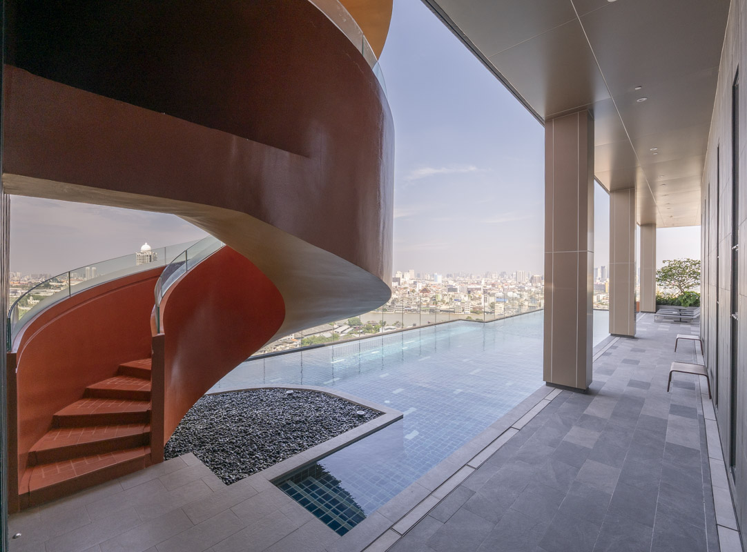 For SaleCondoWongwianyai, Charoennakor : 🔥Urgent Sale!🔥 Flo by Sansiri condo near BTS Khlong San station. Fully furnished and ready to move in.